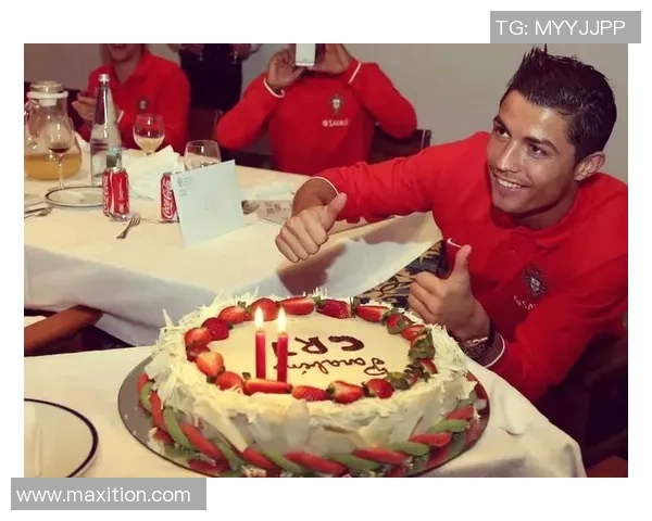 足球明星分享偶像故事与成长经历的精彩视频回顾